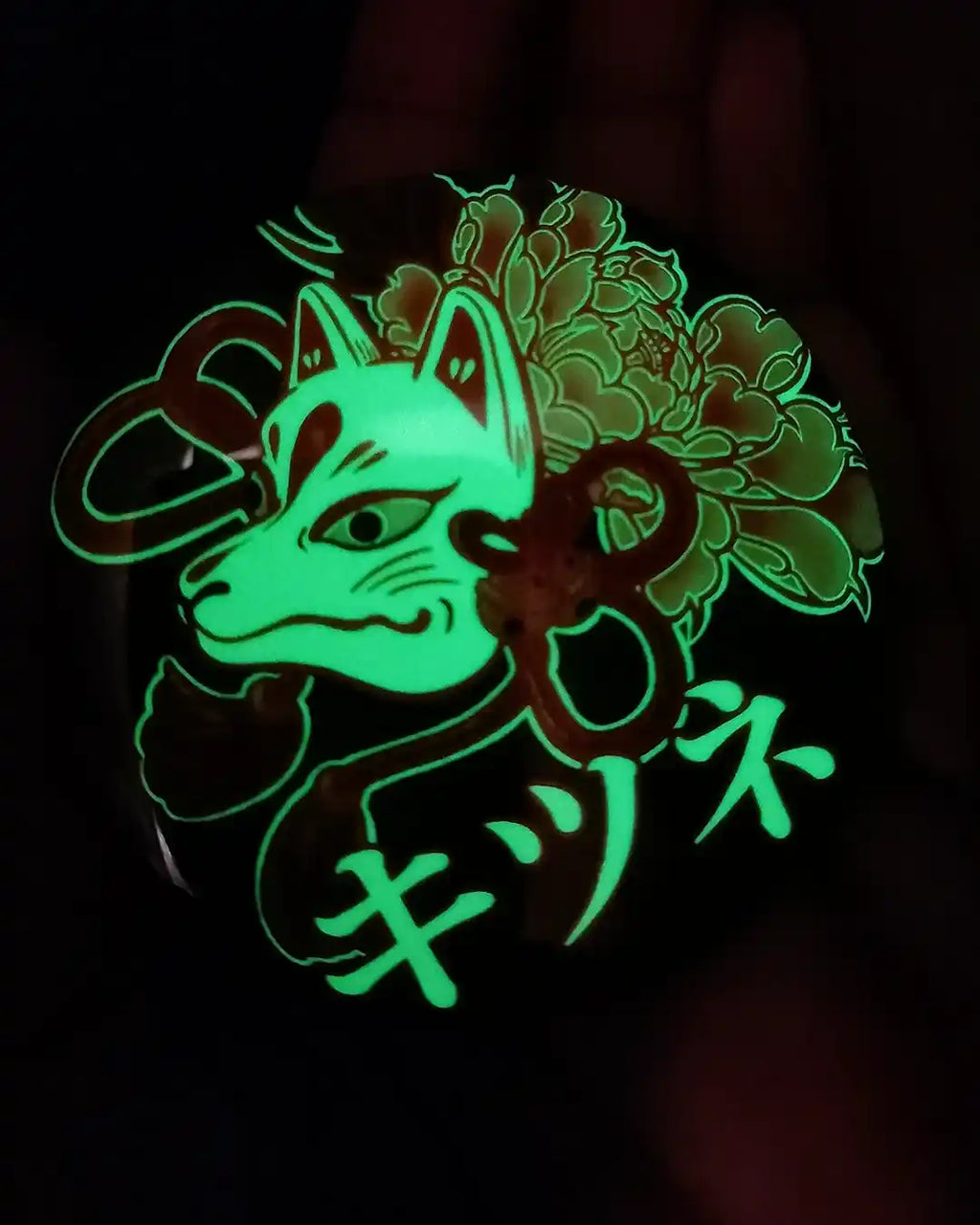 Badge Phosphorescent Kitsune