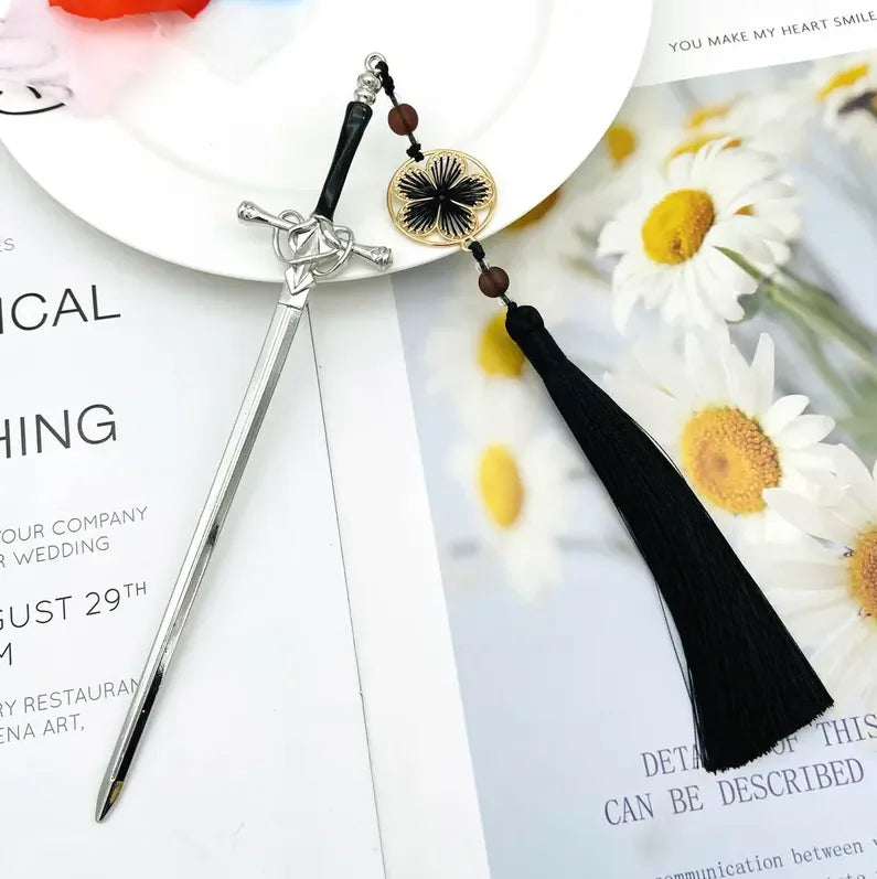 Epingle à cheveux Epée et Pompon