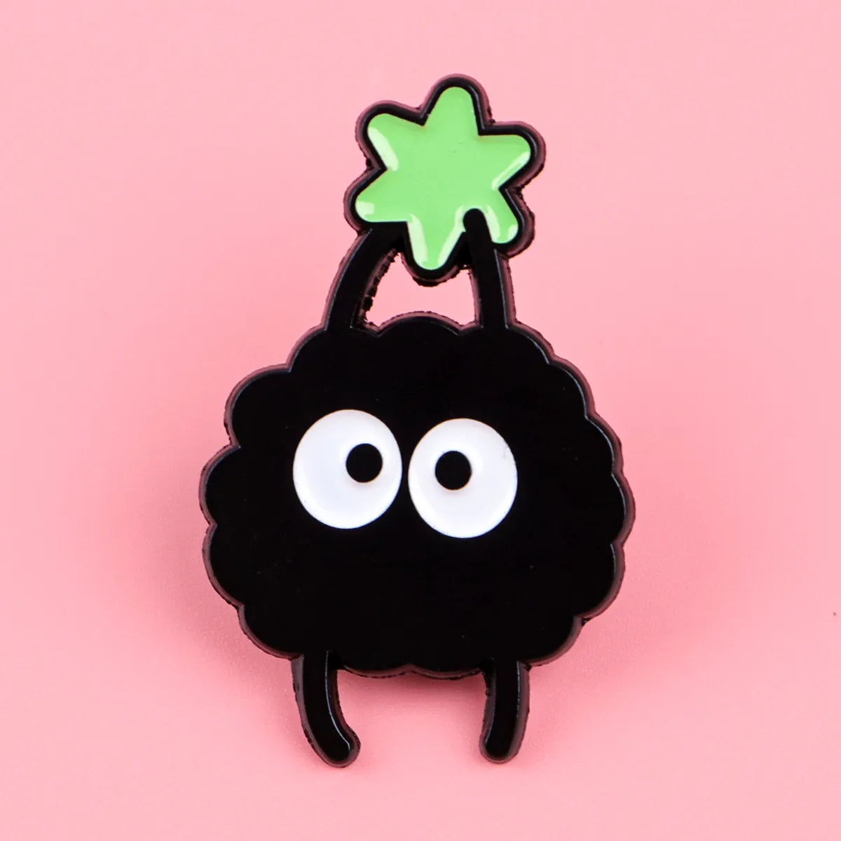 Pin's Susuwatari Ghibli #08 (3 modèles différents)